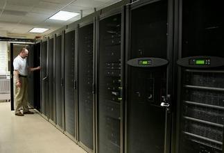 中國人來(lái)看看美國的機房究竟好在哪？好在什么地方？