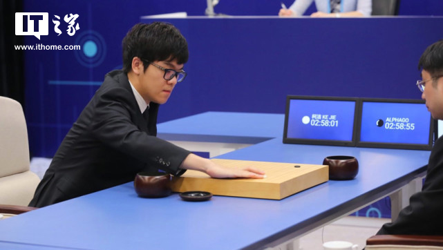 AlphaGo團隊宣布“阿狗”退役，50份自我對戰棋譜獻給人類(lèi)
